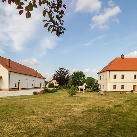 U Sv. Jana - Kraselovsky Dvur Guest house