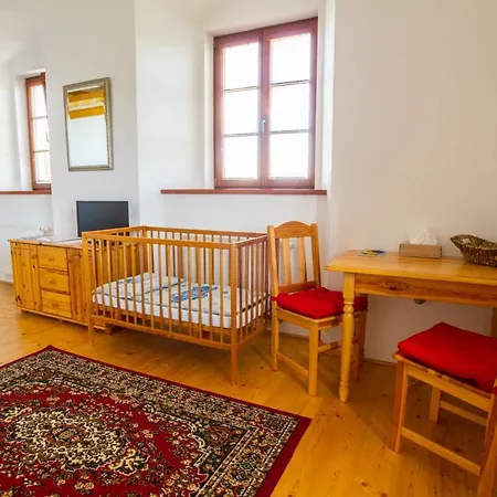 Guest house U Sv. Jana - Kraselovsky Dvur 3*