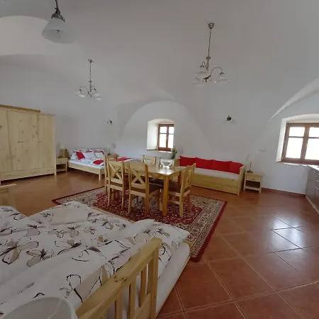Kraselovsky Dvur 3*