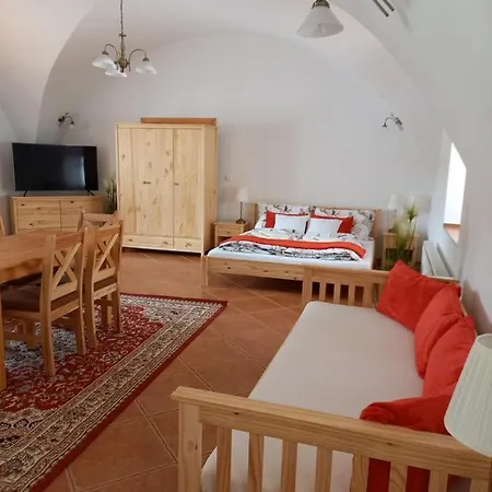 Guest house U Sv. Jana - Kraselovsky Dvur 3*