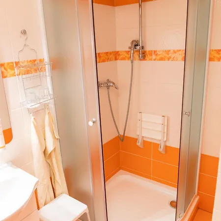 Kraselovsky Dvur 게스트하우스 3*