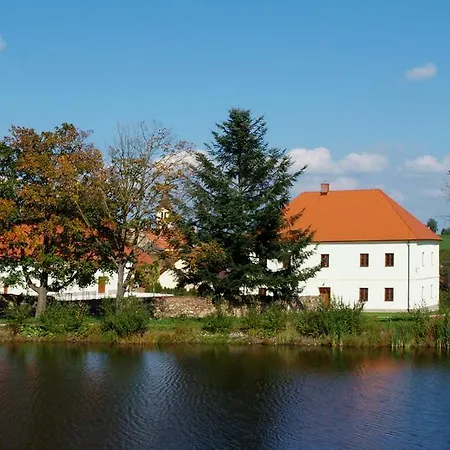 U Sv. Jana - Kraselovsky Dvur Kraselov